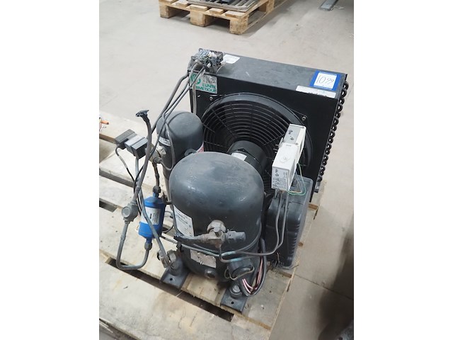 L'unite hermetique - afbeelding 1 van  8