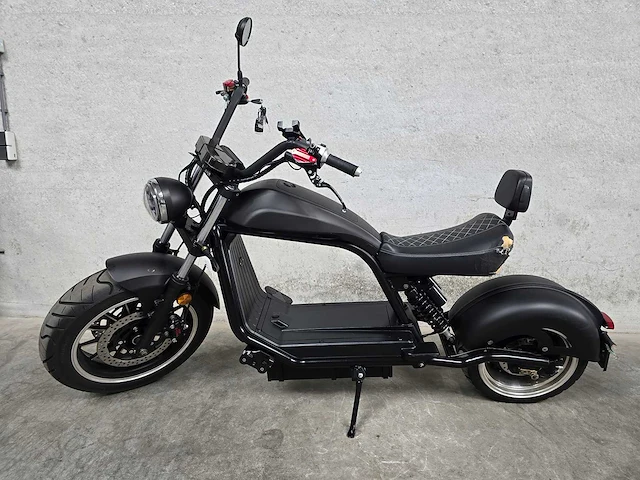 Luqi - elektrische bromscooter - hl chopper - 45km uitvoering fnd82s - afbeelding 1 van  11
