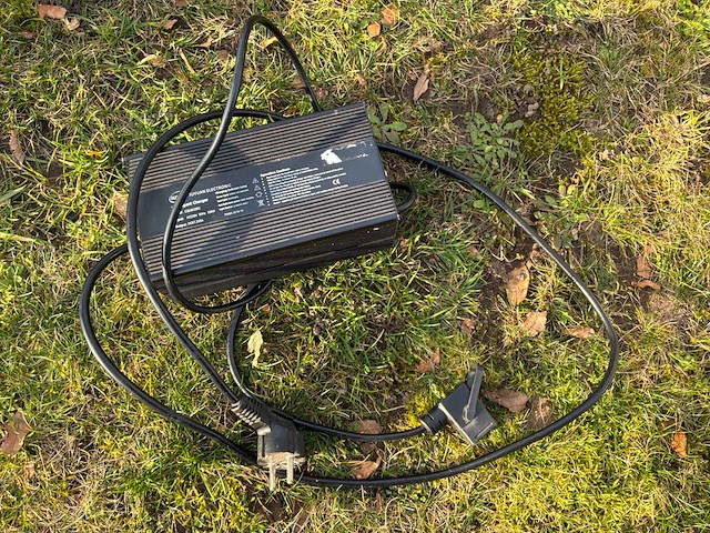 Luqi hl 3.0 e-scooter (5x) - afbeelding 10 van  15