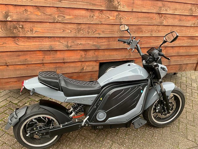 Luqi hl6 pro motorfiets - afbeelding 16 van  22