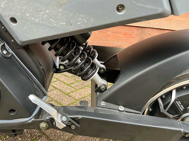 Luqi hl6 pro motorfiets - afbeelding 9 van  19