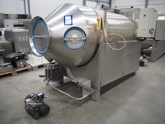 Lutetia - afbeelding 1 van  16