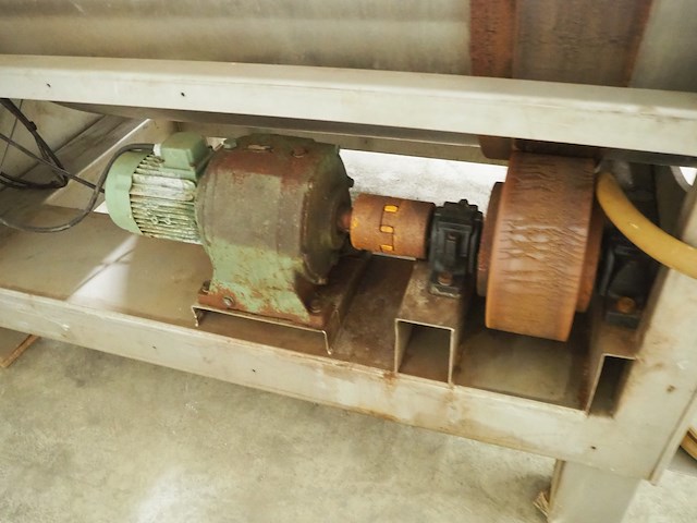 Lutetia - afbeelding 2 van  12