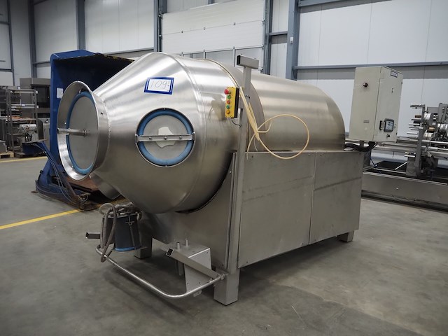 Lutetia - afbeelding 1 van  18