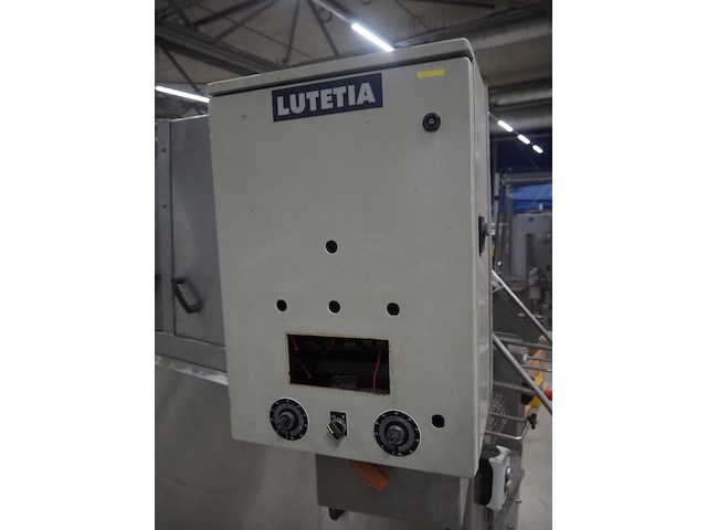 Lutetia - afbeelding 2 van  14