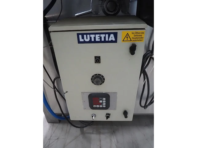 Lutetia - afbeelding 2 van  13