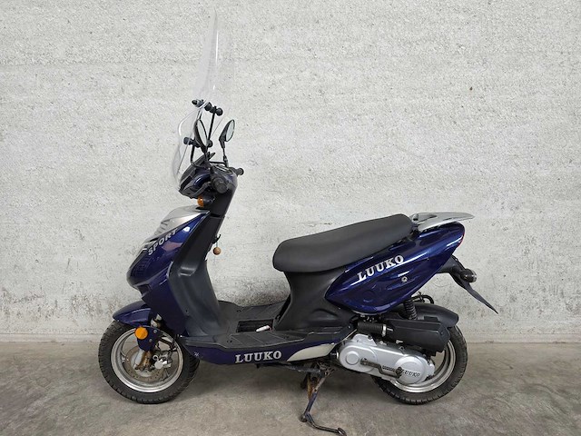 Luuko - snorscooter - sport - 25km uitvoering - afbeelding 1 van  7