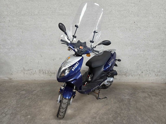 Luuko - snorscooter - sport - 25km uitvoering - afbeelding 3 van  7