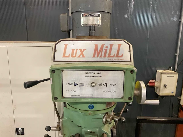 Lux mill bedfreesmachines met beweegbare kolom - afbeelding 2 van  19