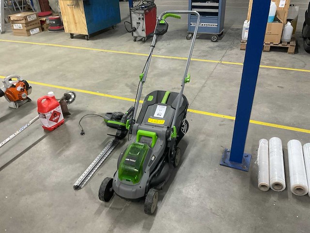 Lux tools accu grasmaaier en heggenschaar - afbeelding 1 van  10