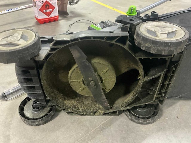 Lux tools accu grasmaaier en heggenschaar - afbeelding 6 van  10