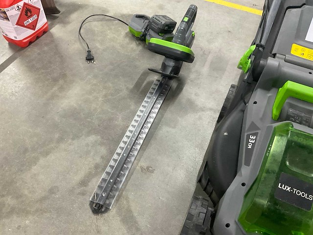 Lux tools accu grasmaaier en heggenschaar - afbeelding 7 van  10