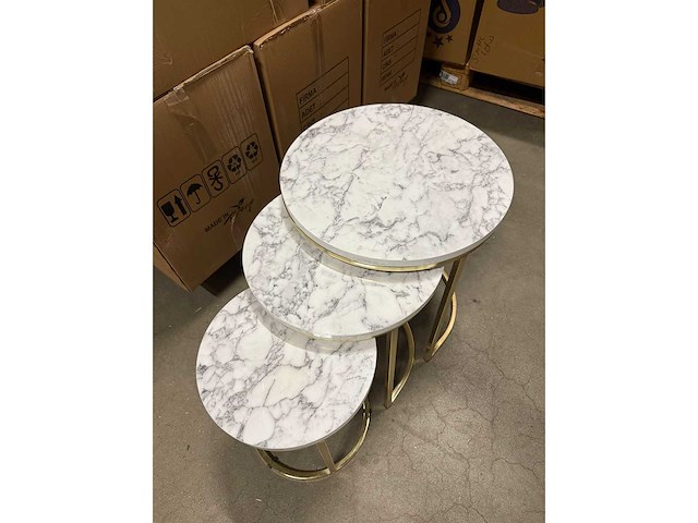 Luxe driedelige bijzettafel - afbeelding 3 van  4