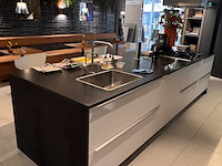 Luxe en complete showroom keuken