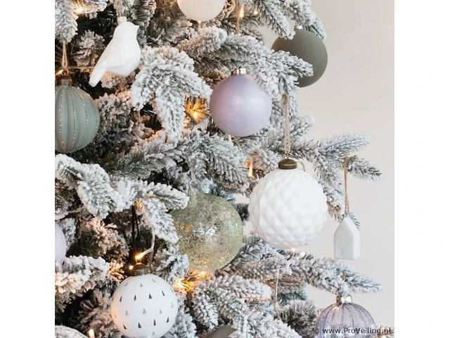 Luxe kunstkerstboom djill pine 215 cm snow + led - afbeelding 2 van  3