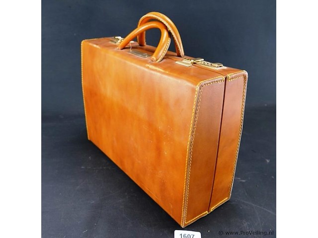 Luxe lederen hasselblatt attachekoffer - afbeelding 1 van  5