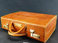 Luxe lederen hasselblatt attachekoffer - afbeelding 2 van  5