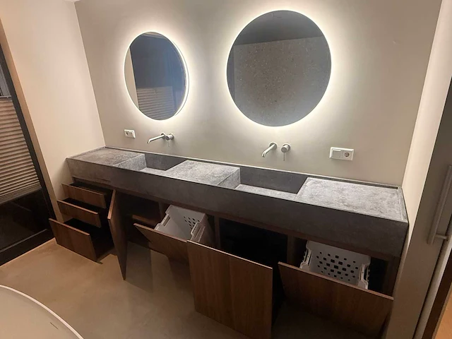 Luxe maatwerk - badmeubelset met natuurstenen dubbele wastafel – 312 x 90 cm - afbeelding 9 van  15