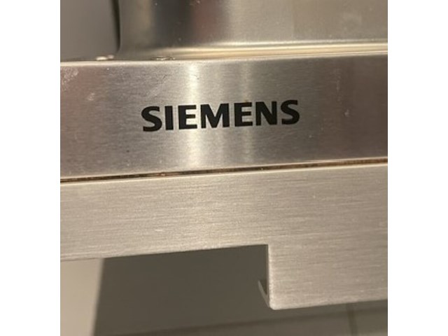Luxe showroomkeuken, eggersmann | siemens, black oak | fronten glans wit en mat wit, 2015 - afbeelding 2 van  51