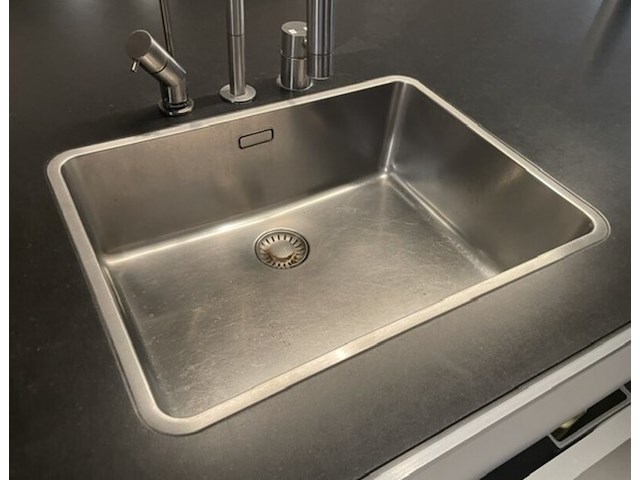 Luxe showroomkeuken, eggersmann | siemens, black oak | fronten glans wit en mat wit, 2015 - afbeelding 5 van  51