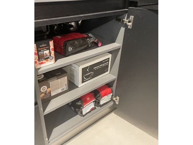 Luxe showroomkeuken, eggersmann | siemens, black oak | fronten glans wit en mat wit, 2015 - afbeelding 21 van  51