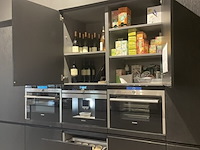 Luxe showroomkeuken, eggersmann | siemens, black oak | fronten glans wit en mat wit, 2015 - afbeelding 31 van  51