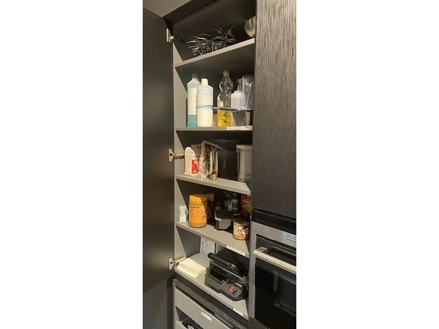 Luxe showroomkeuken, eggersmann | siemens, black oak | fronten glans wit en mat wit, 2015 - afbeelding 33 van  51