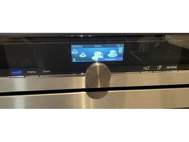 Luxe showroomkeuken, eggersmann | siemens, black oak | fronten glans wit en mat wit, 2015 - afbeelding 43 van  51