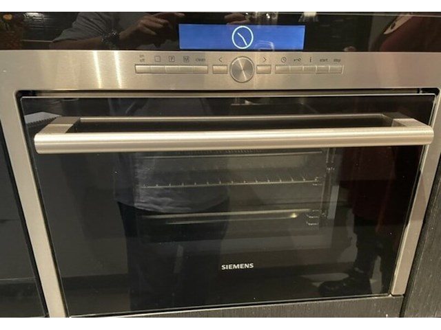 Luxe showroomkeuken, eggersmann | siemens, black oak | fronten glans wit en mat wit, 2015 - afbeelding 47 van  51