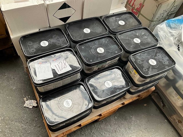 Luxens - granit 3 - verf (25x) - afbeelding 2 van  7