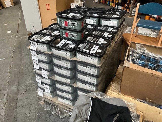 Luxens - litchi 2 - verf (21x) - afbeelding 5 van  5