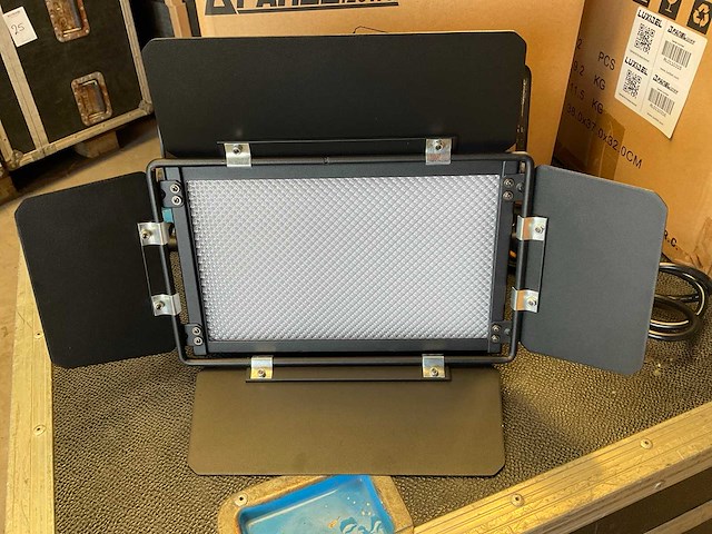 Luxibel b panel 120ww led-panel (4x) - afbeelding 1 van  2