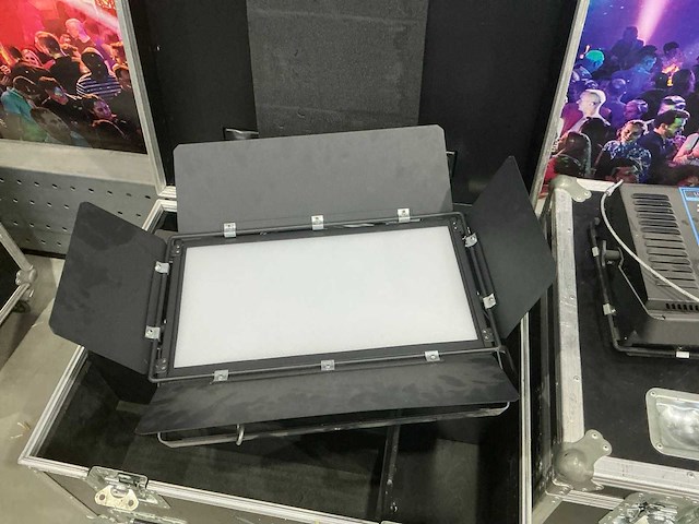 Luxibel b panel 240cw led-panel (6x) - afbeelding 1 van  3