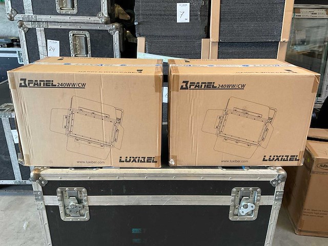 Luxibel b panel 240ww led-panel (4x) - afbeelding 3 van  5
