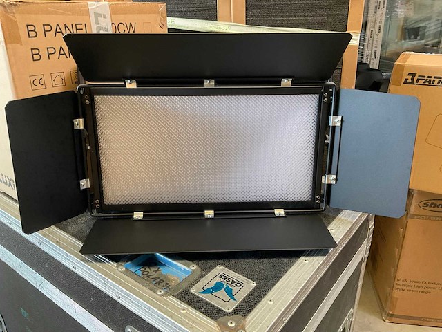 Luxibel b panel 240ww led-panel (4x) - afbeelding 1 van  2
