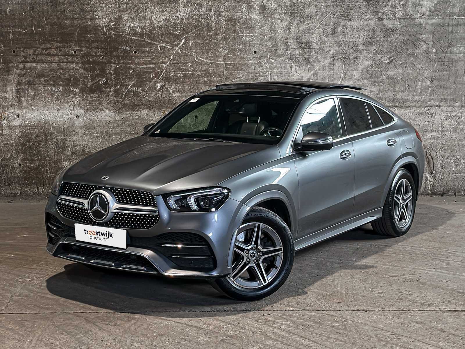 Luxury & sports cars te milsbeek