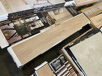 Luxury vinyl pvc vloerdelen ca. 12 m² - afbeelding 1 van  3