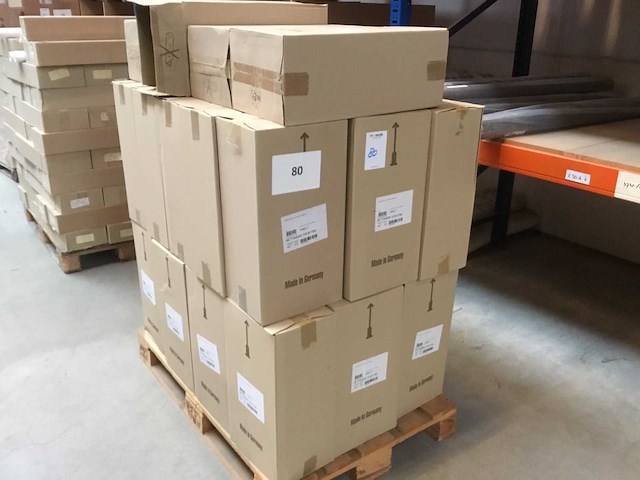 Luxury vinyl vlakvinyl streep behang (379x) - afbeelding 2 van  4