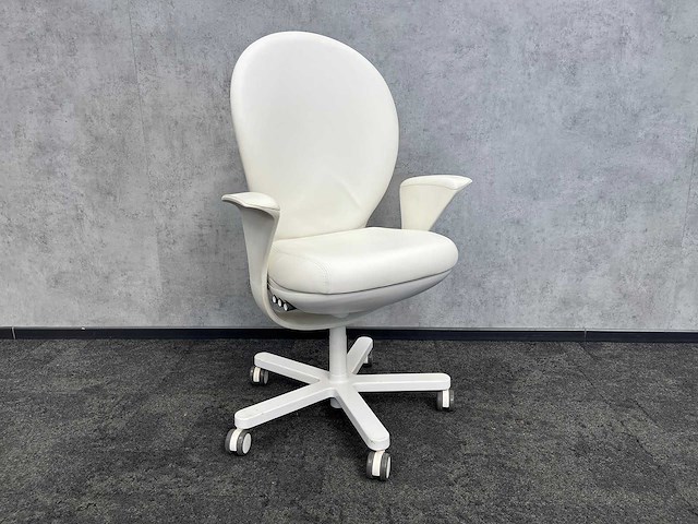 Luxy bea - design bureaustoel - studio fuksa's - afbeelding 1 van  11