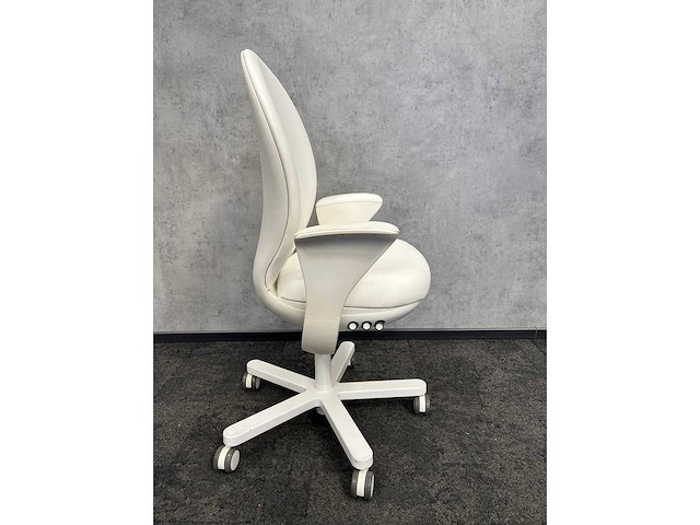 Luxy bea - design bureaustoel - studio fuksa's - afbeelding 3 van  4