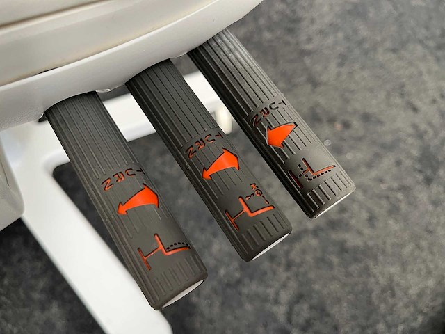 Luxy bea - design bureaustoel - studio fuksa's - afbeelding 5 van  7