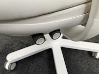 Luxy bea - design bureaustoel - studio fuksa's - afbeelding 6 van  7