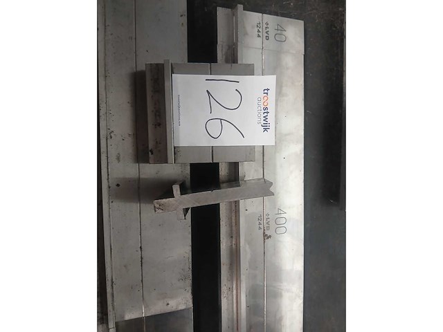 Lvd - 1244 - onder gereedschap - afbeelding 3 van  3