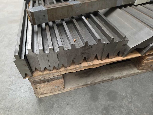 Lvd - 1997 - ppeb 135/30 mnc 95c - cnc-kantbank - afbeelding 7 van  10