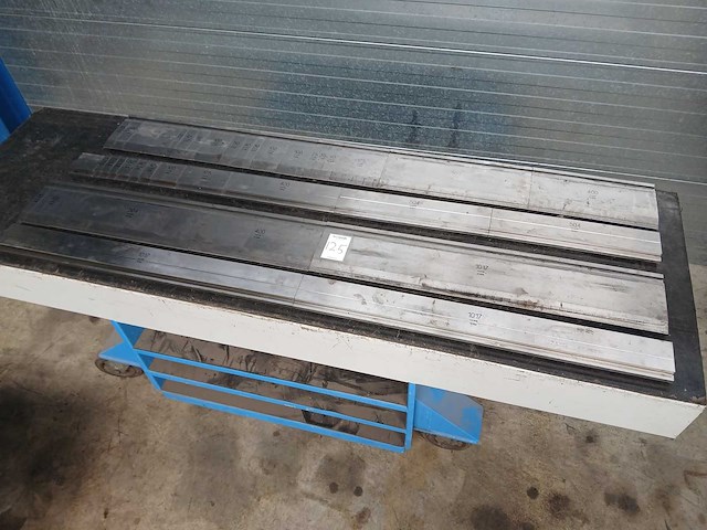Lvd - 2155 - 1256 - boven + onder gereedschap - afbeelding 4 van  9