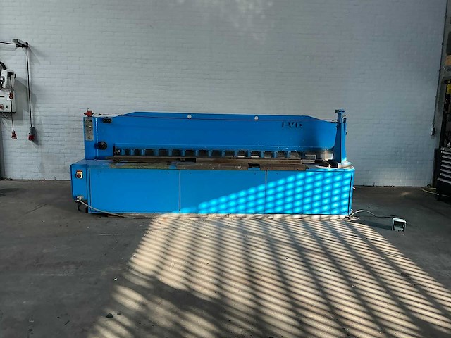 Lvd - mv 3100x3.5mm - guillotine shears - 1974 - afbeelding 1 van  14