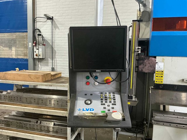 Lvd - ppeb 80/20 cad-cnc - cnc press brake - 1998 - afbeelding 11 van  13