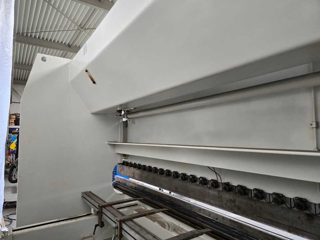 Lvd - ppn 150 40 mnc - cnc kantbank - 1983 - afbeelding 4 van  14