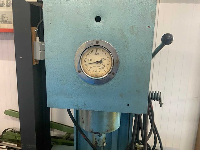 Lvd emc c-frame pers - afbeelding 1 van  3