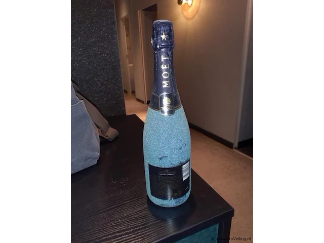 Lvmh champagne nectar impérial - afbeelding 2 van  3